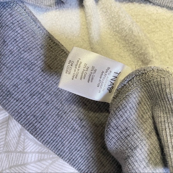 Aritzia TNA Grey cozy hoodie with logo - Picture 7 of 10
